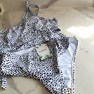 Eomenie One Shoulder  Tie Side High Waisted Bikini in Leopard Print Size L
